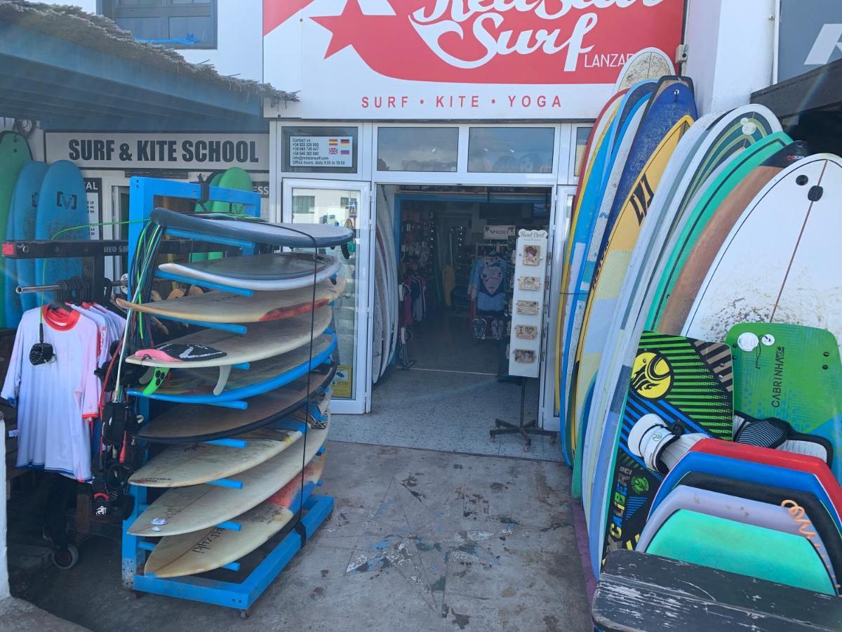 Hostel Red Star Surf&Yoga Camp Lanzarote Famara Exterior foto