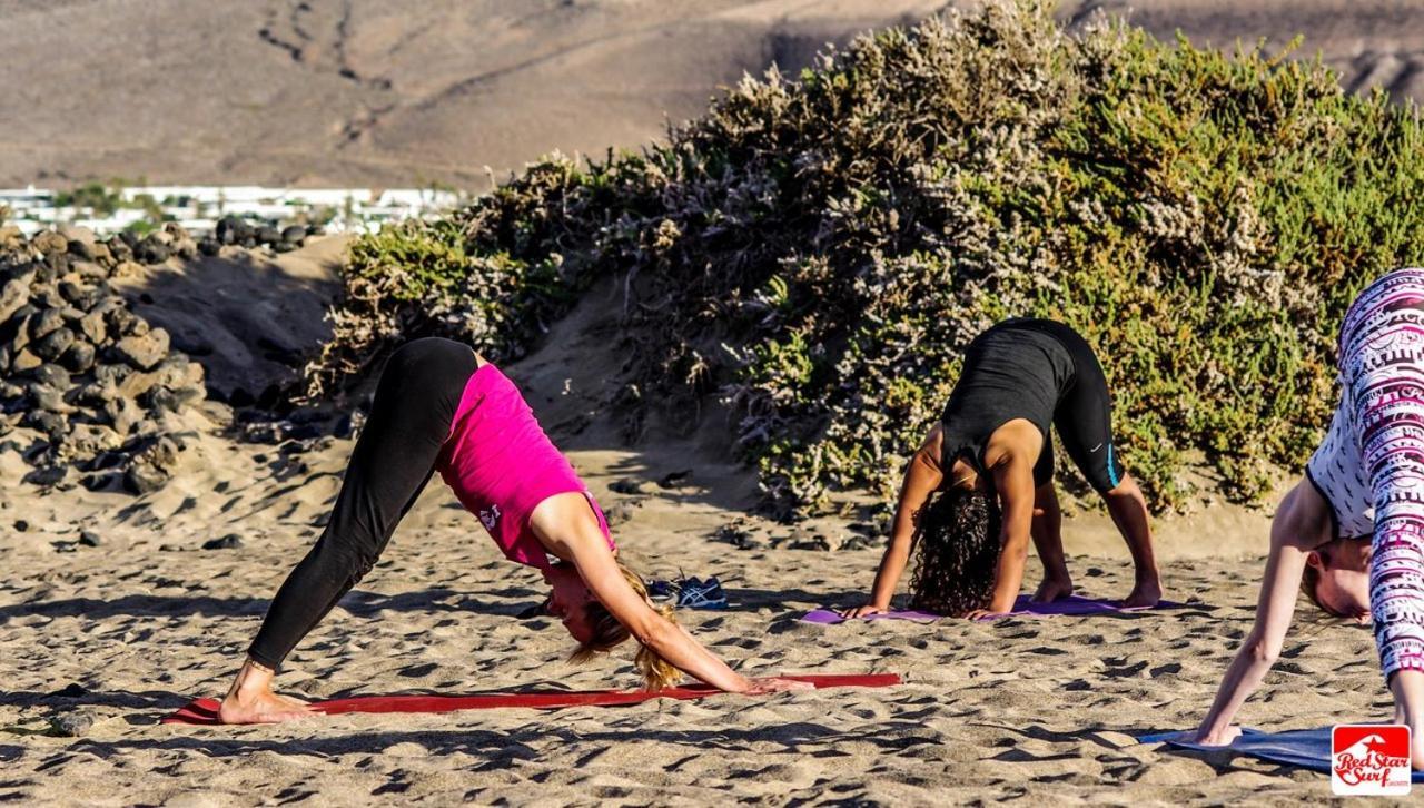 Hostel Red Star Surf&Yoga Camp Lanzarote Famara Exterior foto