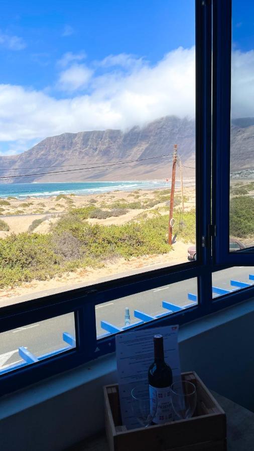 Hostel Red Star Surf&Yoga Camp Lanzarote Famara Exterior foto