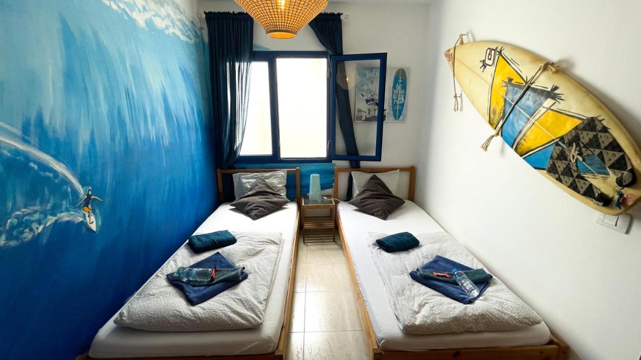 Hostel Red Star Surf&Yoga Camp Lanzarote Famara Exterior foto