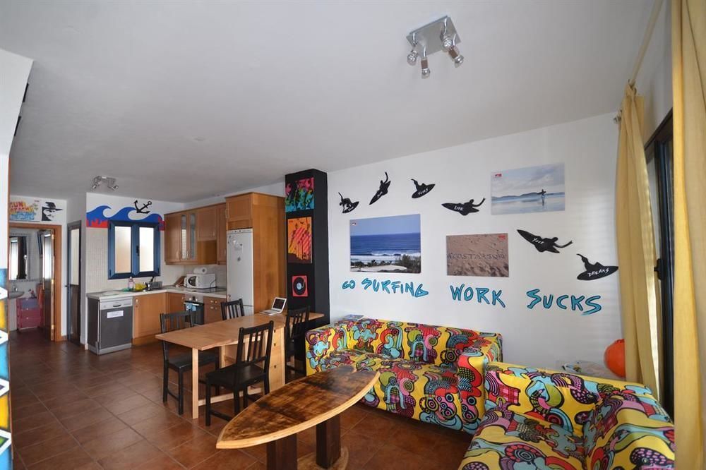Hostel Red Star Surf&Yoga Camp Lanzarote Famara Exterior foto