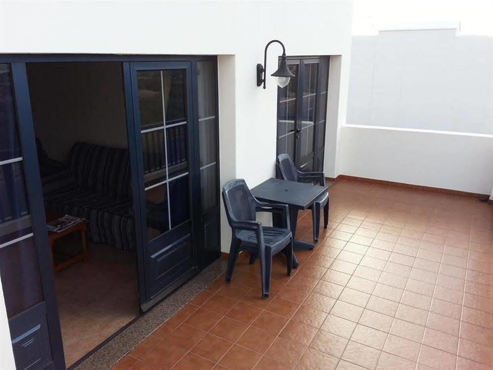 Hostel Red Star Surf&Yoga Camp Lanzarote Famara Exterior foto